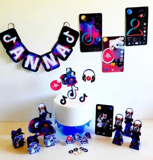 Arquivo de corte Kit só um bolinho Tik Tok STUDIO,PDF #1060