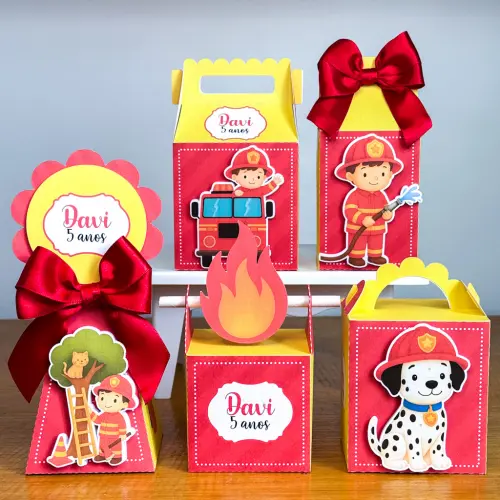 Kit 10 Caixinhas Personalizadas Bombeiro Com Laços e Apliques PEGUE E MONTE (LEIA A DESCRIÇÃO)