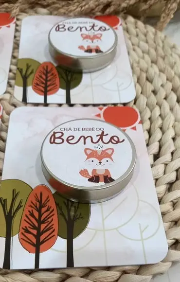 Vela na Latinha com Card Personalizado.