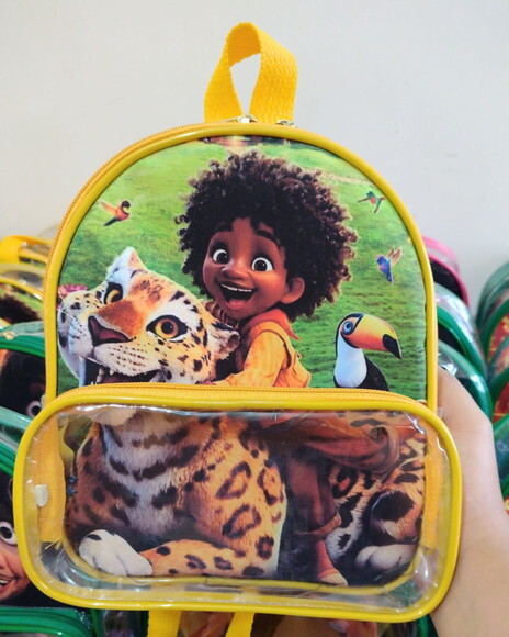 Mochila Encanto cristal com bolso