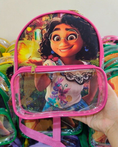 Mochila Encanto cristal com bolso