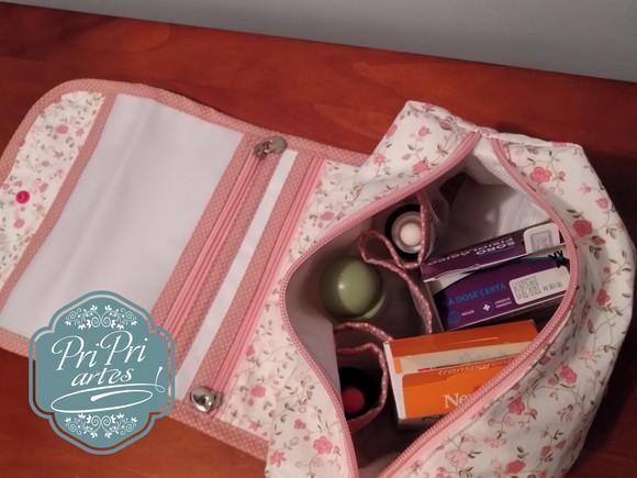 Kit maternidade com saquinhos e farmacinha