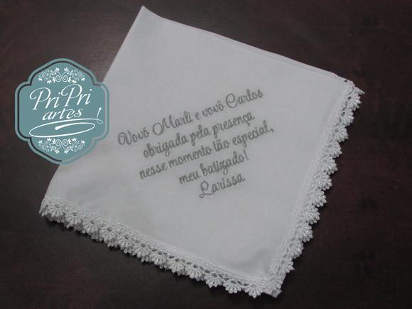 Lenço Bordado com Saquinho de Organza