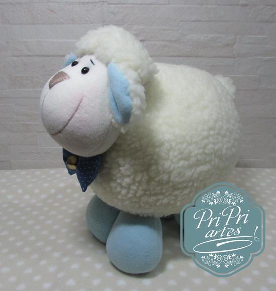 Ovelhinha Pelúcia Bola Tamanho 25cm de altura
