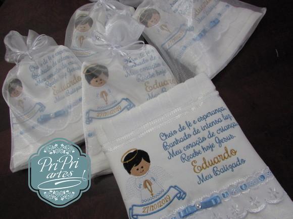 Toalha Batizado com Barrado Inglês e Saquinho de Organza