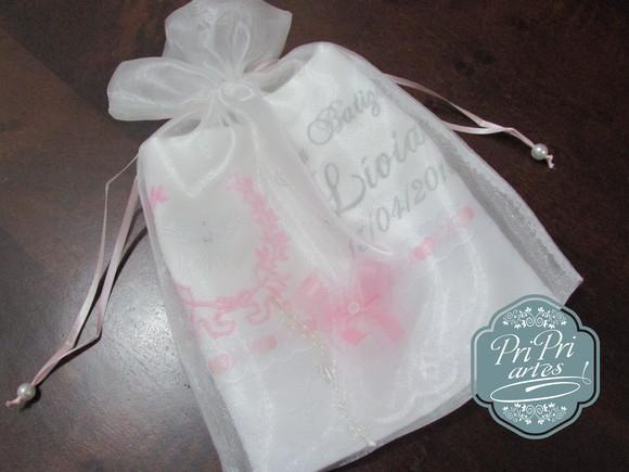Toalha Batizado com Barrado Inglês e Saquinho de Organza