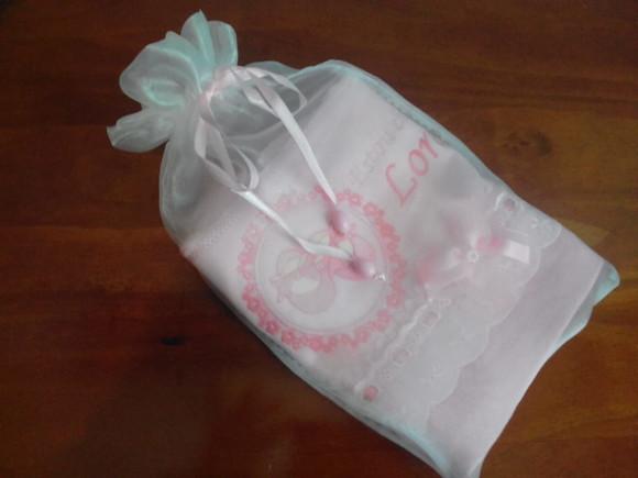 Toalha Bordada Personalizada chegada do bebê