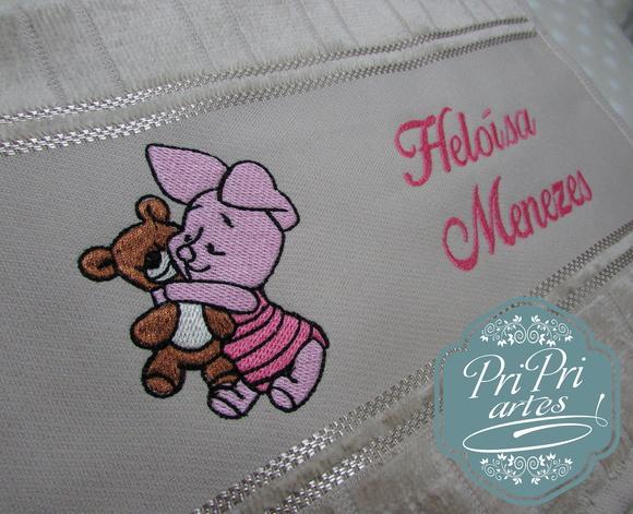 Toalha Bordada Turminha Ursinho Pooh