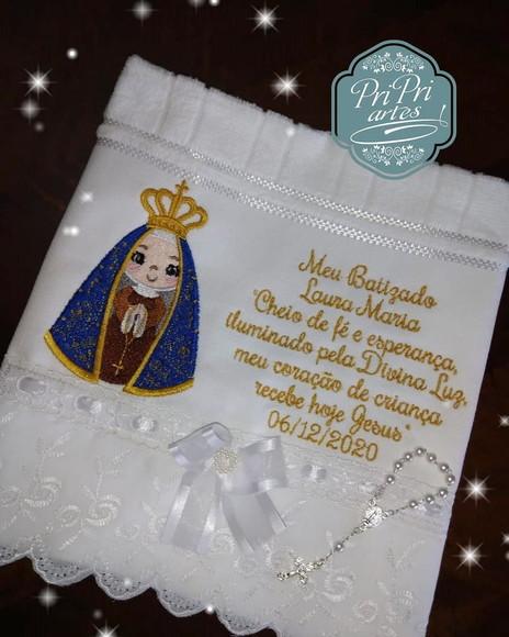 Toalhinha com Bordado Inglês e Oração Santinhos