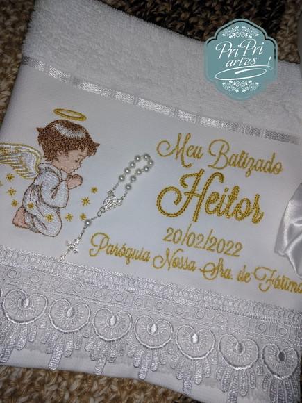 Toalhinha de Batizado com Renda Guipir