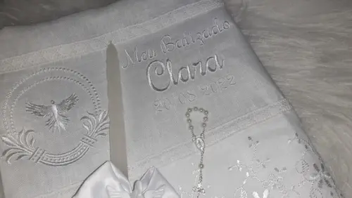 Kit Caixa e Toalha de Linho Personaliza com Vela Decorada