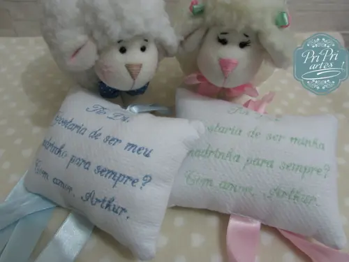 Lembrança Ovelhinha com almofada mensagem