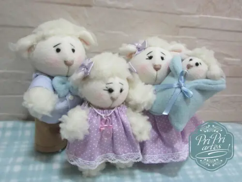 Mini Família ovelhinha pelúcia