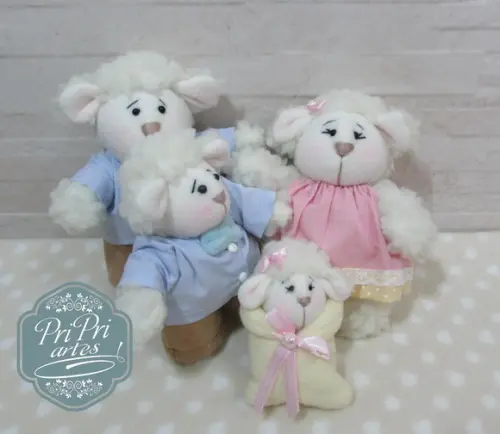 Mini Família ovelhinha pelúcia