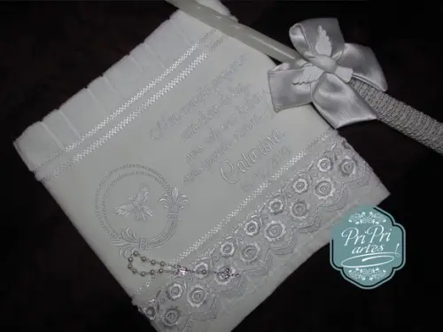 Toalha Batizado Renda Guipir com Vela Decorada Batizado
