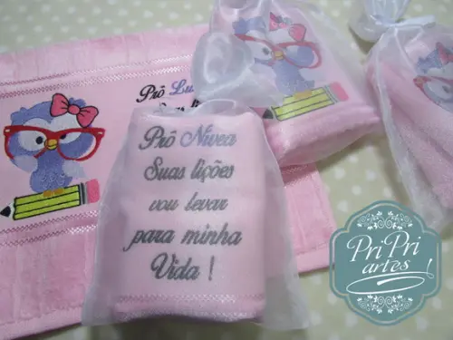Toalha Bordada com saquinho