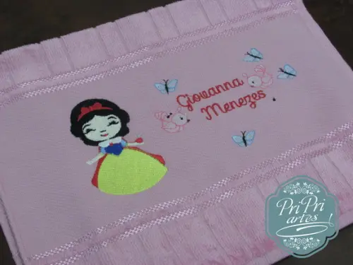 Toalha Bordada Princesas