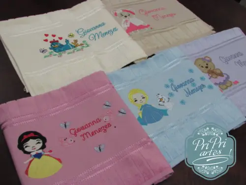 Toalha Bordada Princesas