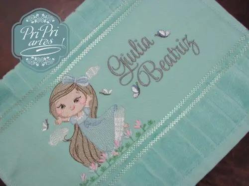 Toalha Bordada Princesas