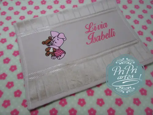 Toalha Bordada Turminha Ursinho Pooh