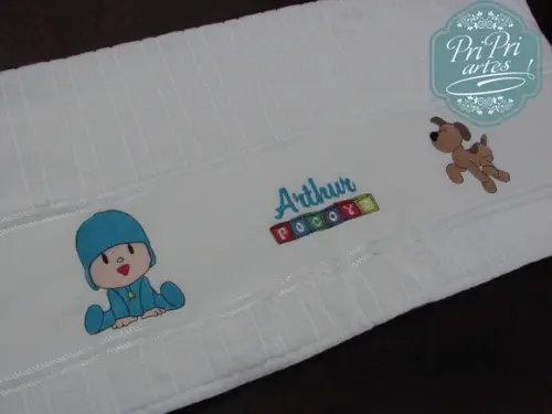 Toalha de Banho Bordada Personagem Pocoyo