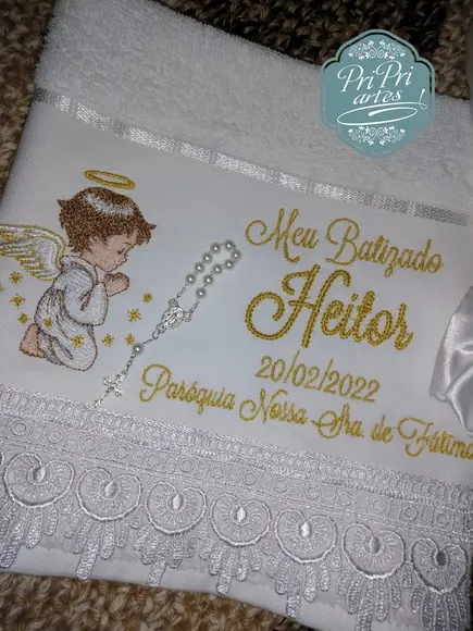 Toalhinha de Batizado com Renda Guipir