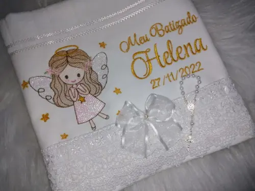 Toalhinha de Batizado com Renda Guipir
