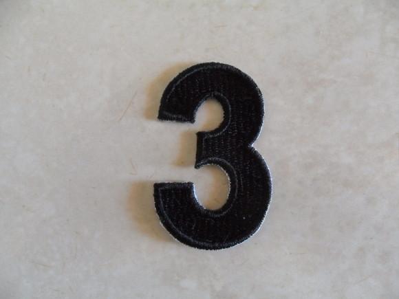 Patch Bordado Termocolante Número Três