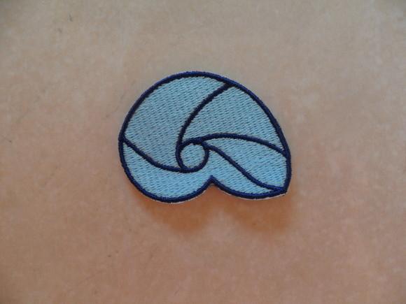 Patch Bordado Termocolante Concha do Mar Azul