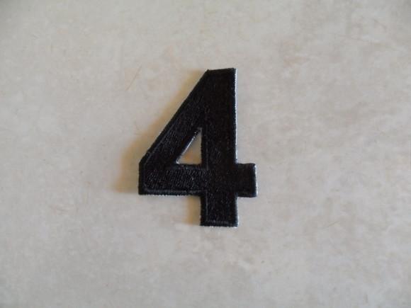 Patch Bordado Termocolante Número Quatro