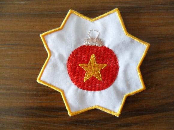 Patch Bordado Termocolante Bola Natal Moldura