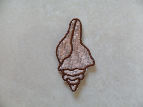 Patch Bordado Termocolante Concha do Mar Marrom