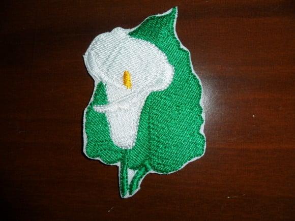 Patch Bordado Termocolante Copo de Leite