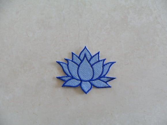 Patch Bordado Termocolante Flor de Lótus