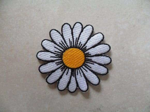 Patch Bordado Termocolante Flor Margarida