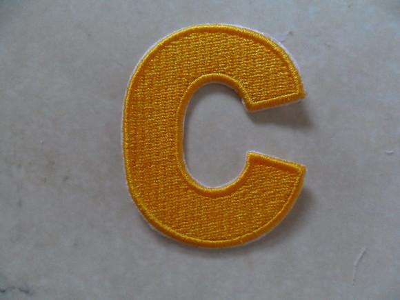 Patch Bordado Termocolante Letra c