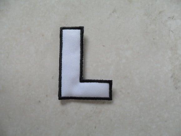 Patch Bordado Termocolante Letra l Contorno