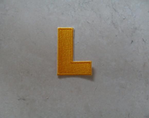 Patch Bordado Termocolante Letra l