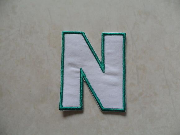 Patch Bordado Termocolante Letra N Contorno