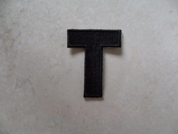 Patch Bordado Termocolante Letra T