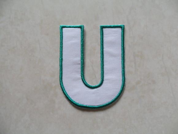 Patch Bordado Termocolante Letra U Contorno