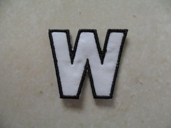 Patch Bordado Termocolante Letra W