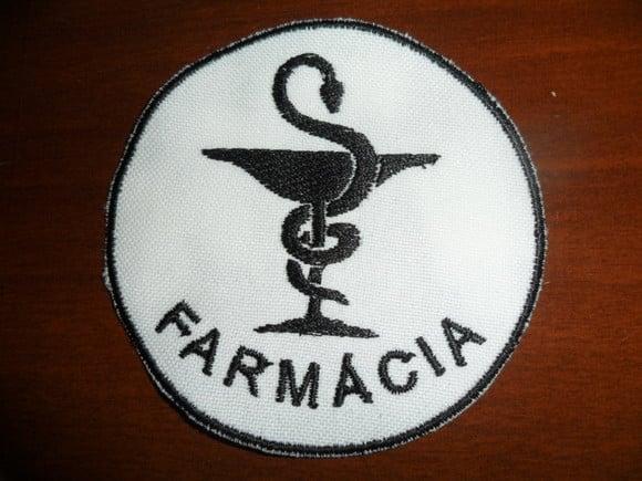 Patch Bordado Termocolante Logo Farmácia