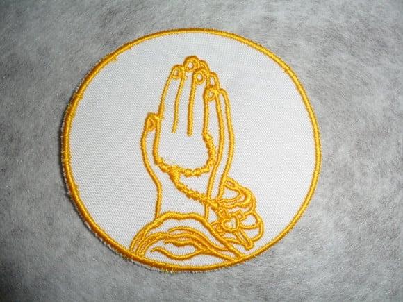 Patch Bordado Termocolante Logo Mãos Rezando
