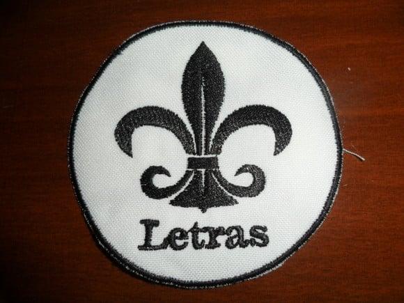 Patch Bordado Termocolante Logo Letras