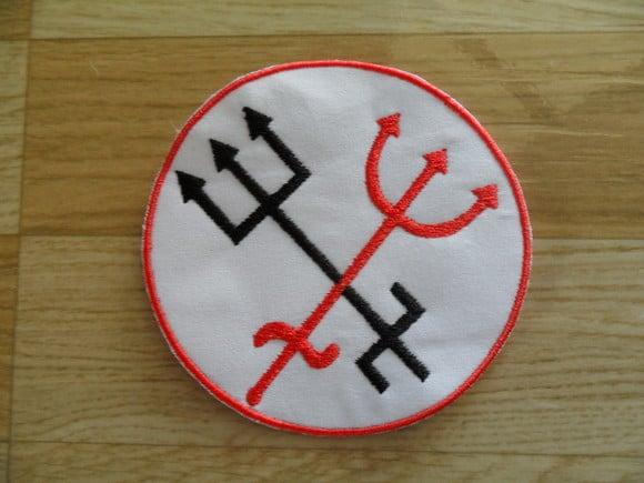 Patch Bordado Termocolante Logo Tridente II