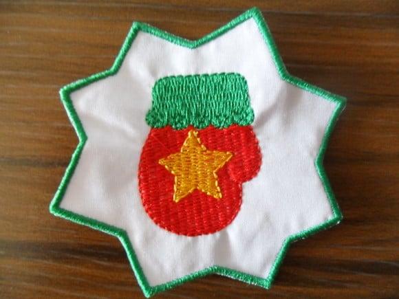 Patch Bordado Termocolante Luva De Natal Moldura