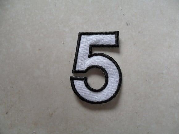 Patch Bordado Termocolante Número Cinco Contorno