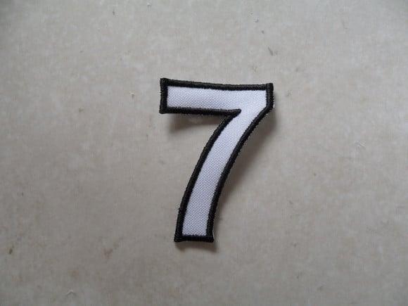 Patch Bordado Termocolante Número Sete Contorno