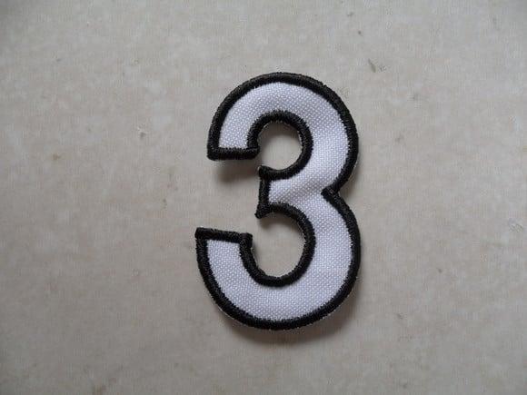 Patch Bordado Termocolante Número Três Contorno